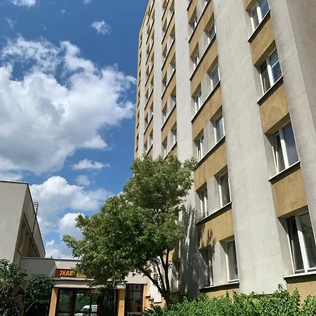 Goscinne Ikar - Metro I Parking Apartment *